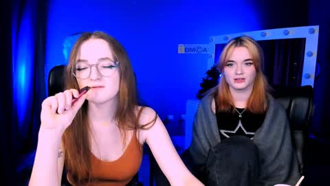 luna_berryy online show from January 2025 09:55:02 PM