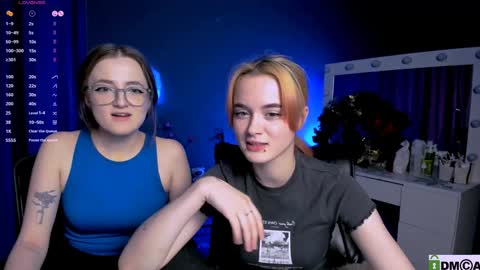 luna_berryy online show from January 2025 08:42:01 PM