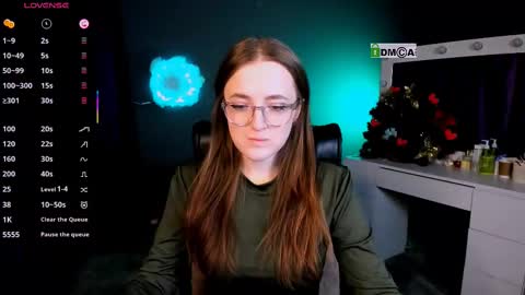 luna_berryy online show from February 2025 08:38:02 PM