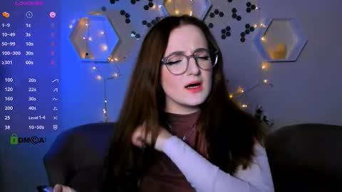 luna_berryy online show from November 2025 08:52:01 PM