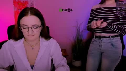 luna_berryy online show from February 2026 07:56:02 PM