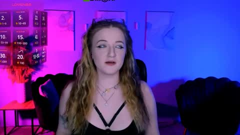 Snapshot of luna_berryy chatting on April 2026 07:25:02 PM luna_berryy online show from April 2026 07:25:02 PM