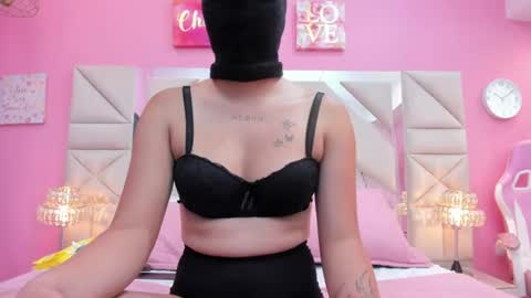 luna  online show from July 2026 07:44:01 PM