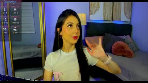 Snapshot of luna_celeeste_ chatting on April 2026 05:37:01 PM Luna online show from April 2026 05:37:01 PM