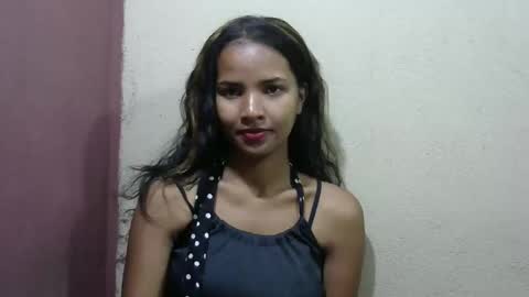 Snapshot of luna_cherry0 chatting on April 2026 04:07:01 AM Laura online show from April 2026 04:07:01 AM