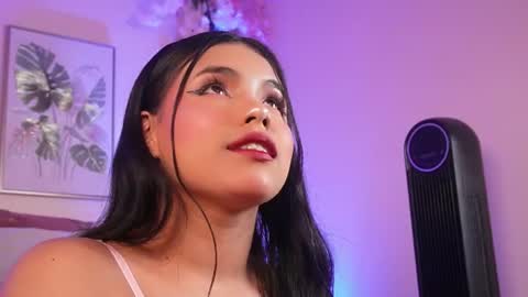 Lunita online show from June 2026 07:40:01 PM