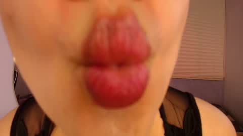 luna_desiree online show from March 2026 08:59:01 PM