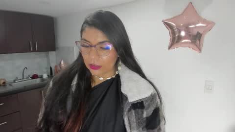 luna  online show from March 2026 11:01:02 AM