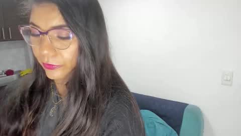 luna  online show from March 2026 11:14:01 AM