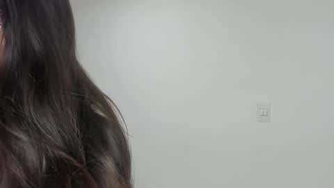 luna  online show from April 2026 11:06:01 AM