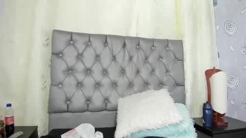 Luna Eva online show from March 2025 05:50:02 PM