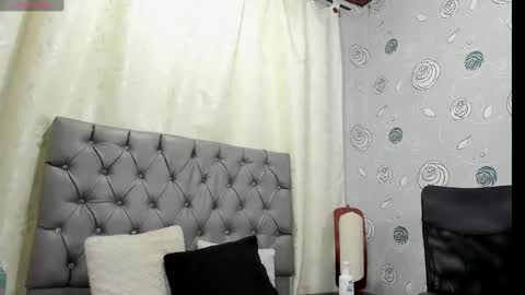 Luna Eva online show from October 2025 02:37:02 PM