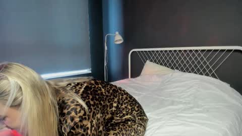 Elizabeth online show from February 2026 01:22:02 PM