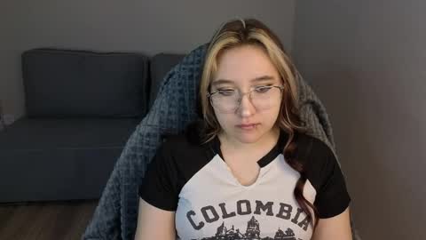 Luna Host online show from April 2026 01:36:01 AM