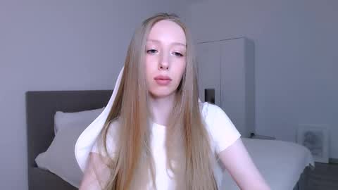 Luna online show from February 2026 09:09:02 PM