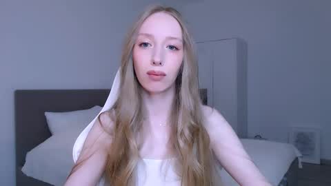 Luna online show from March 2026 09:18:01 PM