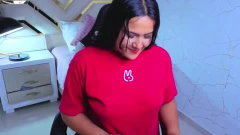 Luna  Jonez  online show from November 2025 11:22:01 AM