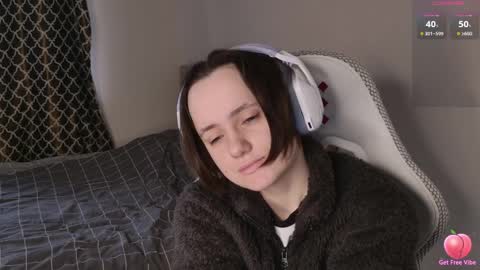 Snapshot of luna_loveeee chatting on April 2026 04:43:02 AM luna_loveeee online show from April 2026 04:43:02 AM