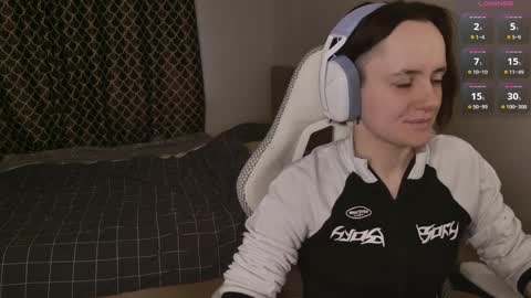 Snapshot of luna_loveeee chatting on April 2026 05:01:02 AM luna_loveeee online show from April 2026 05:01:02 AM