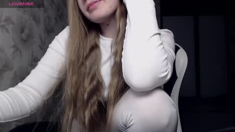 Snapshot of luna_loveisgood chatting on December 2024 08:21:02 PM Luna online show from December 2024 08:21:02 PM