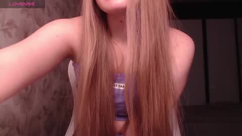 Snapshot of luna_loveisgood chatting on January 2025 02:18:02 AM Luna online show from January 2025 02:18:02 AM