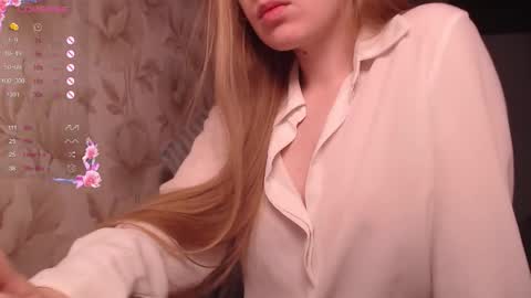 Snapshot of luna_loveisgood chatting on October 2025 10:06:01 AM Luna online show from October 2025 10:06:01 AM