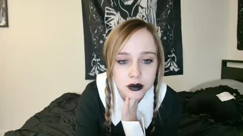 Luna online show from October 2025 06:04:01 AM