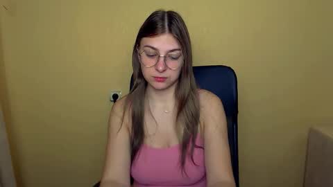 Luna online show from October 2025 09:32:01 AM
