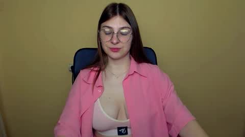 Snapshot of luna_lush_ chatting on March 2026 08:15:01 AM Luna online show from March 2026 08:15:01 AM