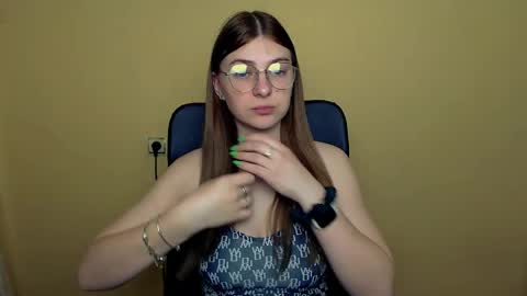 Snapshot of luna_lush_ chatting on April 2026 08:14:01 AM Luna online show from April 2026 08:14:01 AM