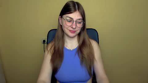 Snapshot of luna_lush_ chatting on April 2026 08:52:02 AM Luna online show from April 2026 08:52:02 AM