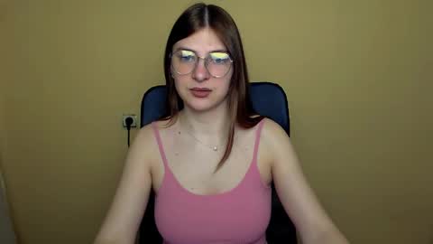 Snapshot of luna_lush_ chatting on April 2026 08:29:02 AM Luna online show from April 2026 08:29:02 AM