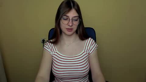 Snapshot of luna_lush_ chatting on April 2026 09:23:02 AM Luna online show from April 2026 09:23:02 AM