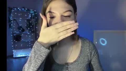 Luna online show from December 2025 05:36:02 AM