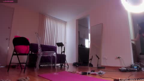 Luna Luuvz online show from September 2025 11:17:01 PM