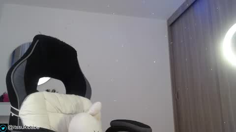 Luna online show from November 2025 09:14:02 PM