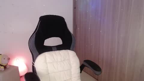 Luna online show from December 2025 06:53:01 AM