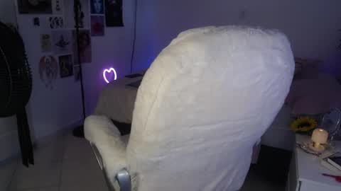 Luna online show from May 2026 09:52:01 PM