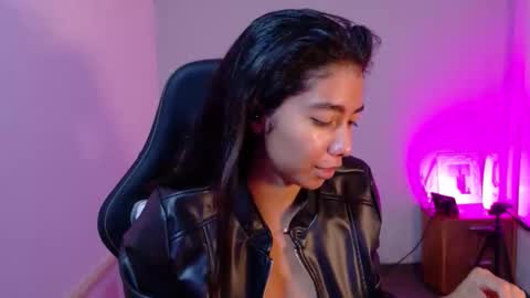 LUNA  online show from March 2026 12:42:01 PM