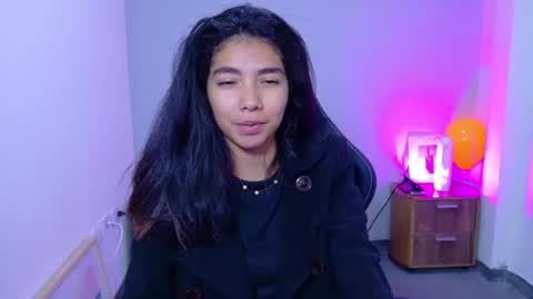 LUNA  online show from March 2026 12:33:11 PM