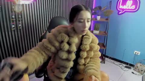 Snapshot of luna_roose1 chatting on April 2026 12:22:01 PM Luna Rosse online show from April 2026 12:22:01 PM