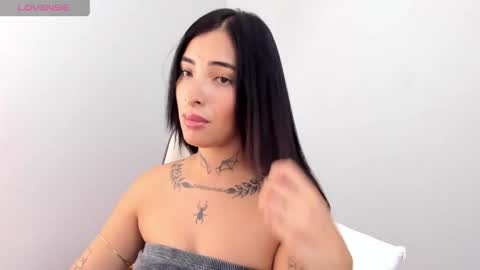 Snapshot of luna_rose10 chatting on May 2026 01:21:02 AM luna rose online show from May 2026 01:21:02 AM