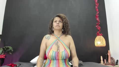 Luna online show from November 2025 09:26:01 PM