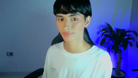 Luna Stanford online show from November 2025 08:03:02 AM