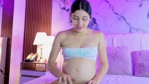 Snapshot of luna_star__18 chatting on October 2025 12:05:01 PM  A M M Y  online show from October 2025 12:05:01 PM
