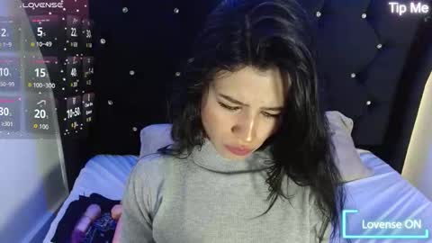 luna_starr69 online show from November 2025 01:23:01 PM