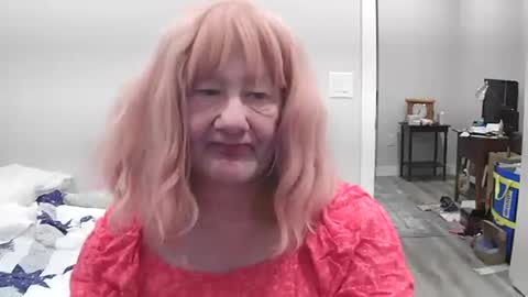 Luna online show from February 2025 11:10:02 PM