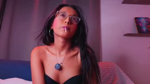 Snapshot of luna_valen chatting on July 2026 09:09:02 PM luna_valen online show from July 2026 09:09:02 PM
