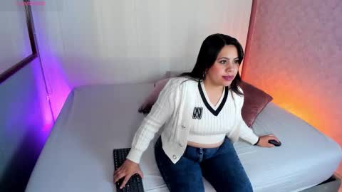 Luna  online show from December 2025 11:16:02 AM