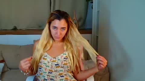 Luna online show from July 2026 07:35:02 PM